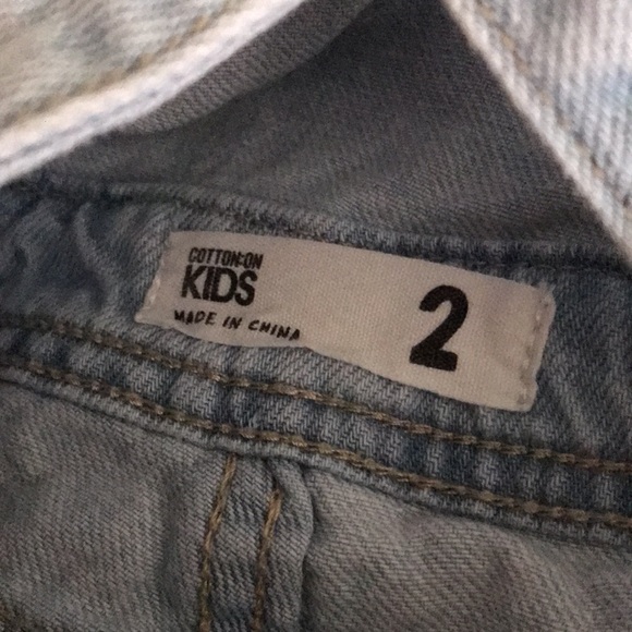 Cotton On KIDS size 2 light blue jean distressed overalls 💕 - Picture 5 of 7